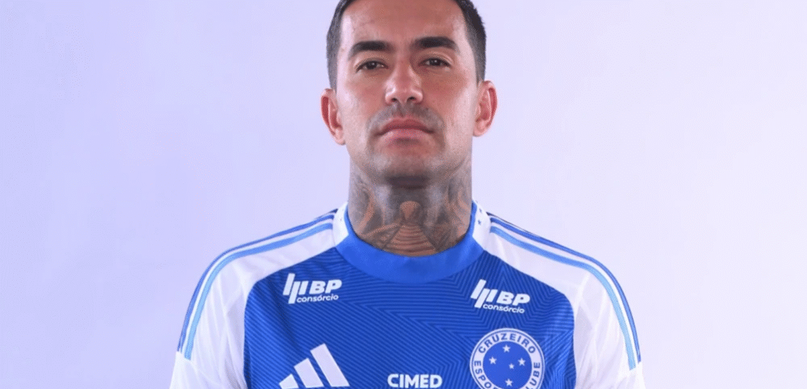 Cruzeiro rescinde com Dudu, que está livre no mercado