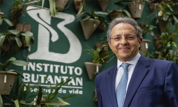 Diretor do Butantan alerta que “9 em cada 10 cientistas temem uma pandemia de gripe aviária”