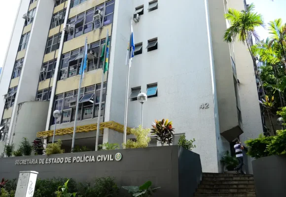 Quatro estados são alvos de operação para prender 22 suspeitos de integrar facção