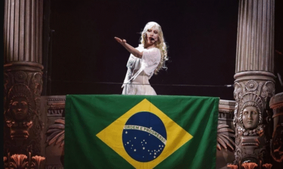 Lady Gaga só soube de possível atentado em show pela imprensa, diz equipe