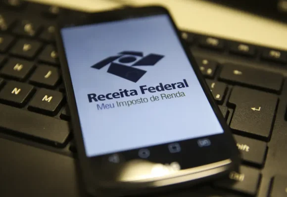 Golpe contra MEIs: Receita Federal alerta sobre falsas cobranças por SMS e WhatsApp