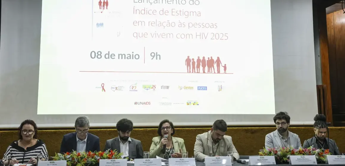 Discriminação atinge 52,9% das pessoas com HIV/aids, mostra pesquisa