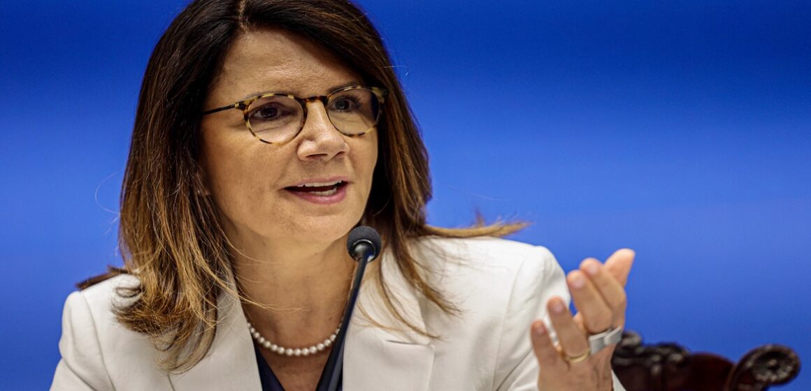Diretora da COP 30 destaca esforço para transição energética e outras temáticas mediante o tempo