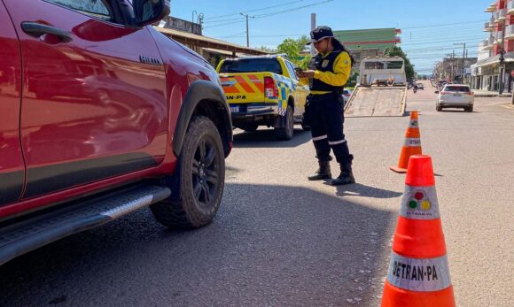 Veículo com registro de furto é recuperado pelo Detran na Alça Viária, em Marituba