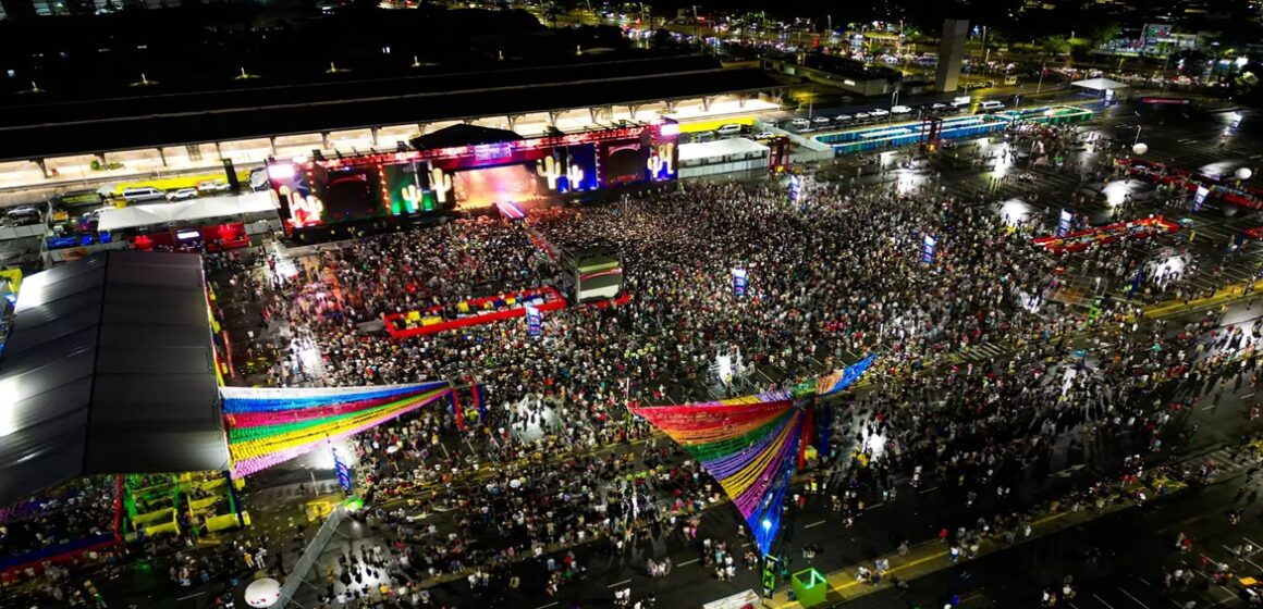 default Parárraiá inicia com Gusttavo Lima, Manu Bahtidão e muita alegria