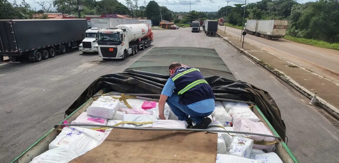 Operação no Pará apreende 1 tonelada de sacolas recicláveis e 400 pneus em fronteira com Maranhão