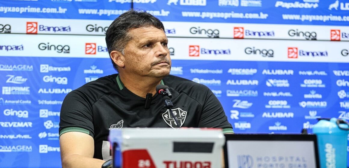 Técnico Claudinei Oliveira é apresentado no Paysandu