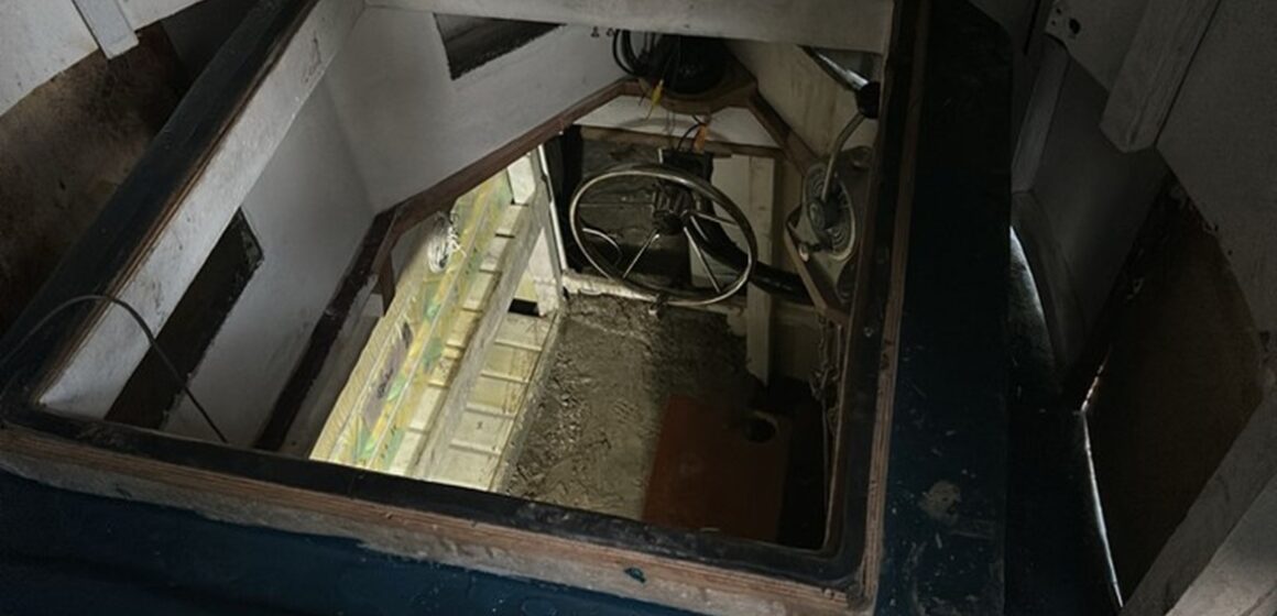 Polícia Federal divulga fotos do interior da embarcação semissubmersível utilizada para tráfico internacional de drogas, apreendida no Pará