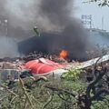 Avião com 242 pessoas cai na Índia após decolagem; mortos confirmados