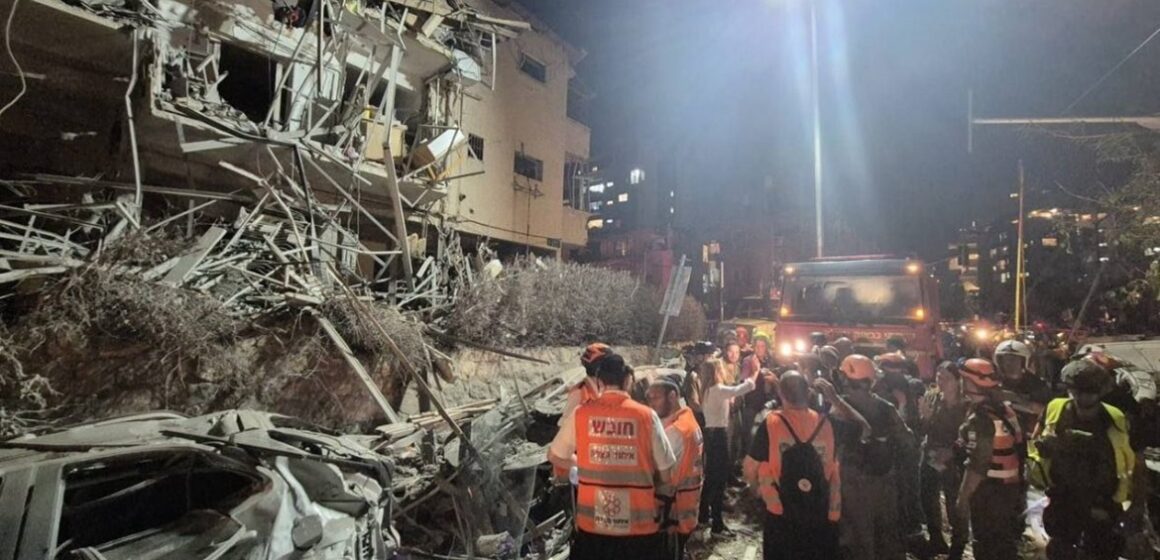Guerra entre Israel e Irã entra no quinto dia com bombardeios em Teerã e em Tel Aviv