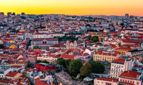 Portugal anuncia que mais de 5 mil brasileiros têm que deixar o país