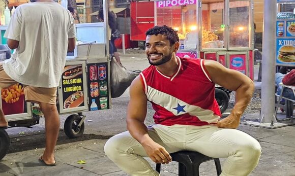 Amaury Lorenzo celebra cultura paraense em vídeo dançando brega após visita a Belém