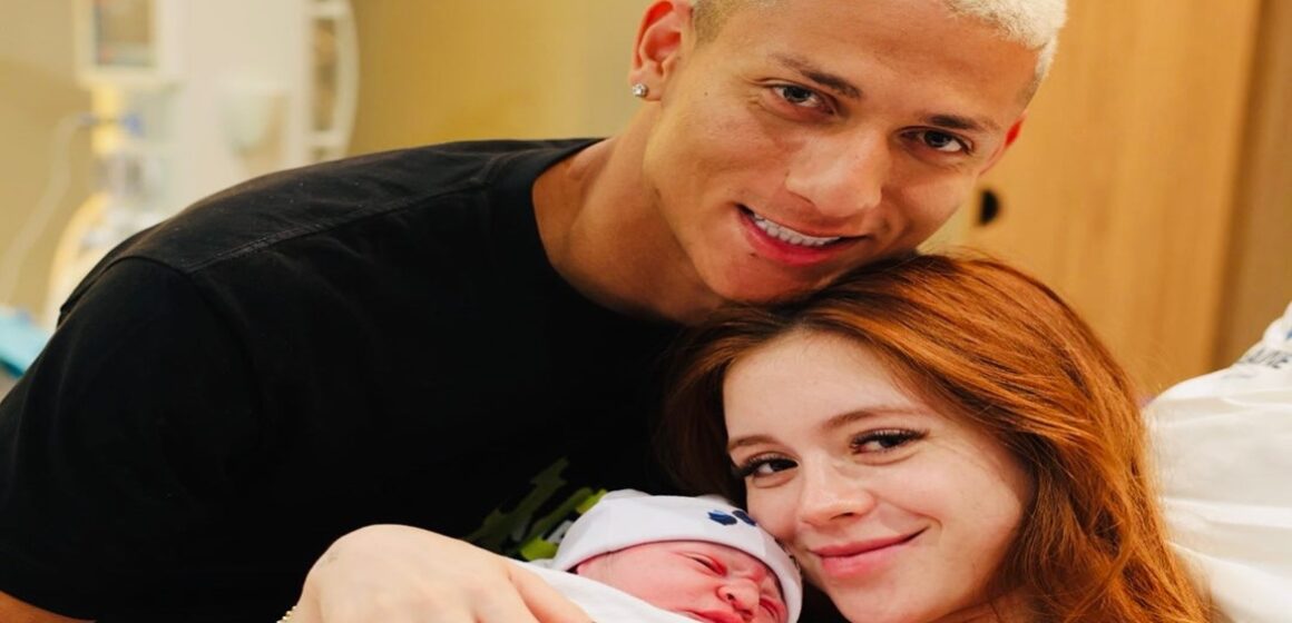 Richarlison anuncia nascimento do primeiro filho, Richarlison Jr