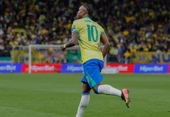 Brasil derrota Paraguai e garante classificação para a Copa do Mundo de 2026