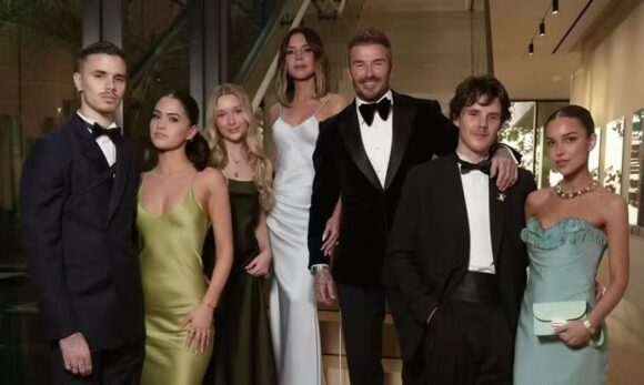 Namorada brasileira de Cruz Beckham mantém harmonia com a família em meio a nova crise