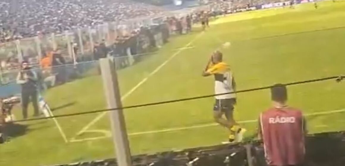 Jogador do Criciúma é acertado na cabeça por copo e Paysandu pode ser punido pelo STJD