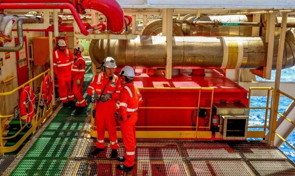 Pré-sal bate recorde e responde por 80% da produção nacional de petróleo e gás