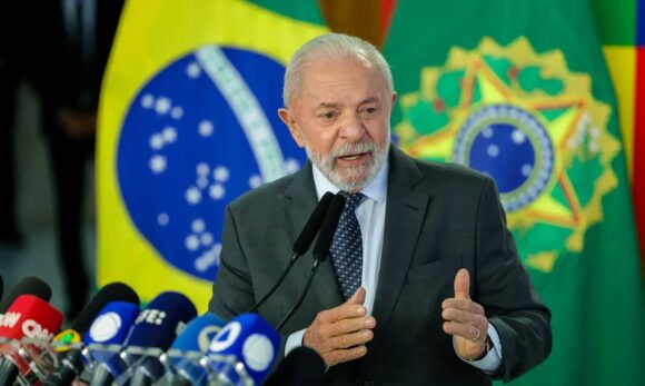 Lula admite revisão do IOF e busca acordo com Congresso para ajuste fiscal