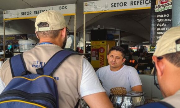 Projeto de saúde pública atende feirantes do Ver-o-Peso em Belém