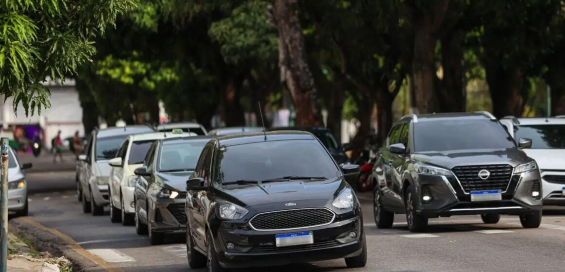 Detran alerta para vencimento do licenciamento de veículos com placas específicas em junho