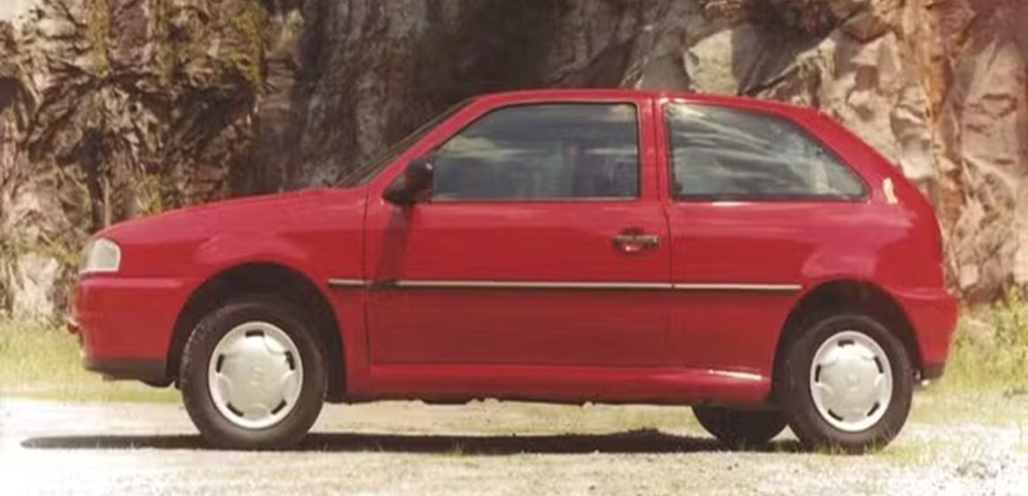 Volkswagen Gol lidera ranking de carros usados mais vendidos no Brasil em 2025