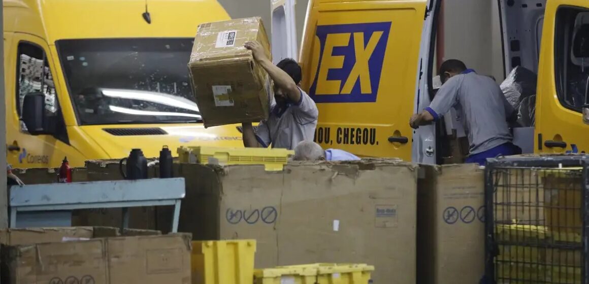 Correios e empresas aéreas fecham acordo e Anac revoga suspensão do transporte de mala postal