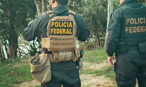 PF desarticula esquema de lavagem de R$ 39 milhões ligado ao garimpo ilegal em terra Yanomami