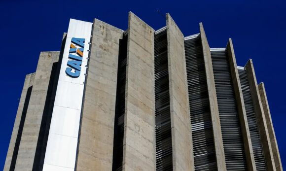 Lucro da Caixa salta 71,5% no 1º trimestre, atingindo R$ 4,9 bilhões