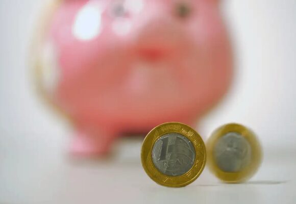 Poupança registra saldo positivo de R$ 336,8 milhões em maio após quatro meses de saques