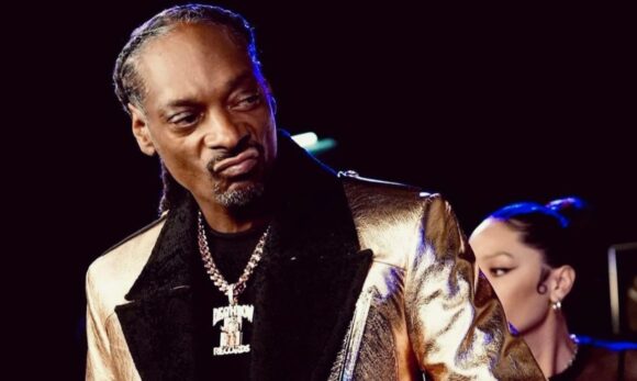 Cinebiografia de Snoop Dogg ganha diretor de “Meu Nome É Dolemite”