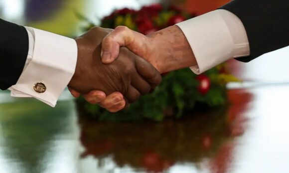 Brasil e Angola buscam diversificar parceria comercial além do petróleo e agronegócio