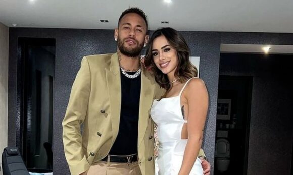 Bruna Biancardi revela casamento oficial com Neymar