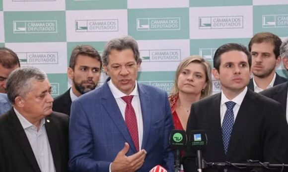 Governo vai editar MP para ampliar arrecadação e suavizar alta do IOF