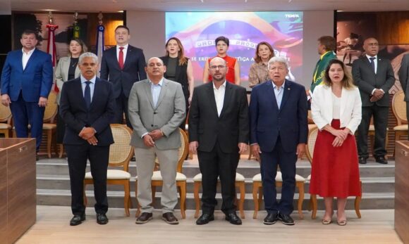 Governo do Pará lidera pacto histórico para transformar educação no Arquipélago do Marajó