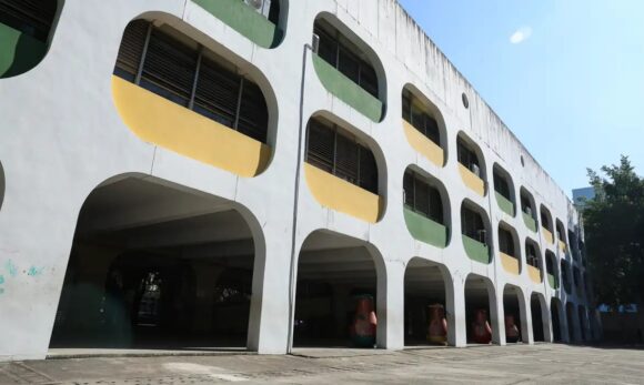 Rio tomba 14 Cieps por relevância histórica e arquitetônica