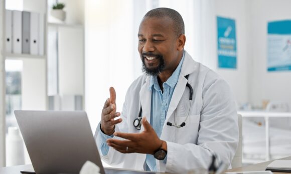 Faculdade na Amazônia investe em telemedicina para vencer barreiras geográficas