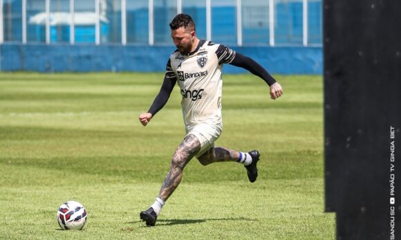 Paysandu vive crise na Série B com os piores desempenhos como mandante e visitante