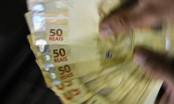 Fazenda anuncia nova tributação para fundos imobiliários e Fiagros a partir de 2026
