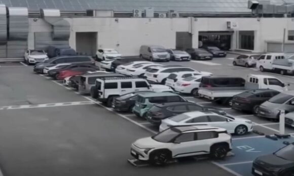 Hyundai implementa robôs autônomos para estacionamento em sede na Coreia do Sul