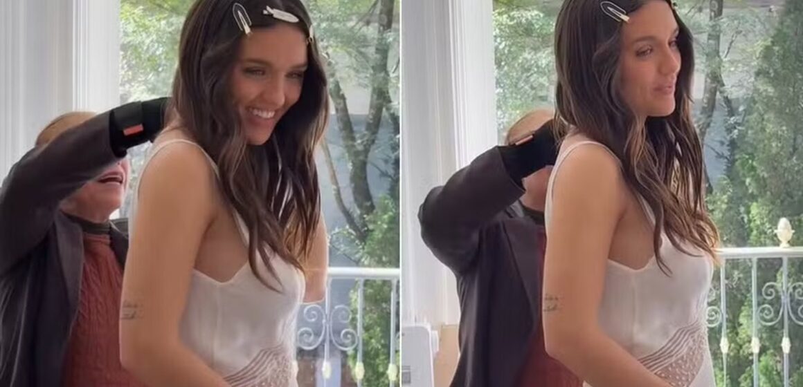 Rafa Kalimann exibe barriga grávida em ensaio fotográfico