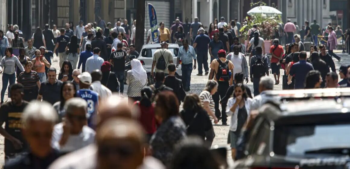 Governo federal reserva 8% das vagas em contratações públicas para mulheres vítimas de violência
