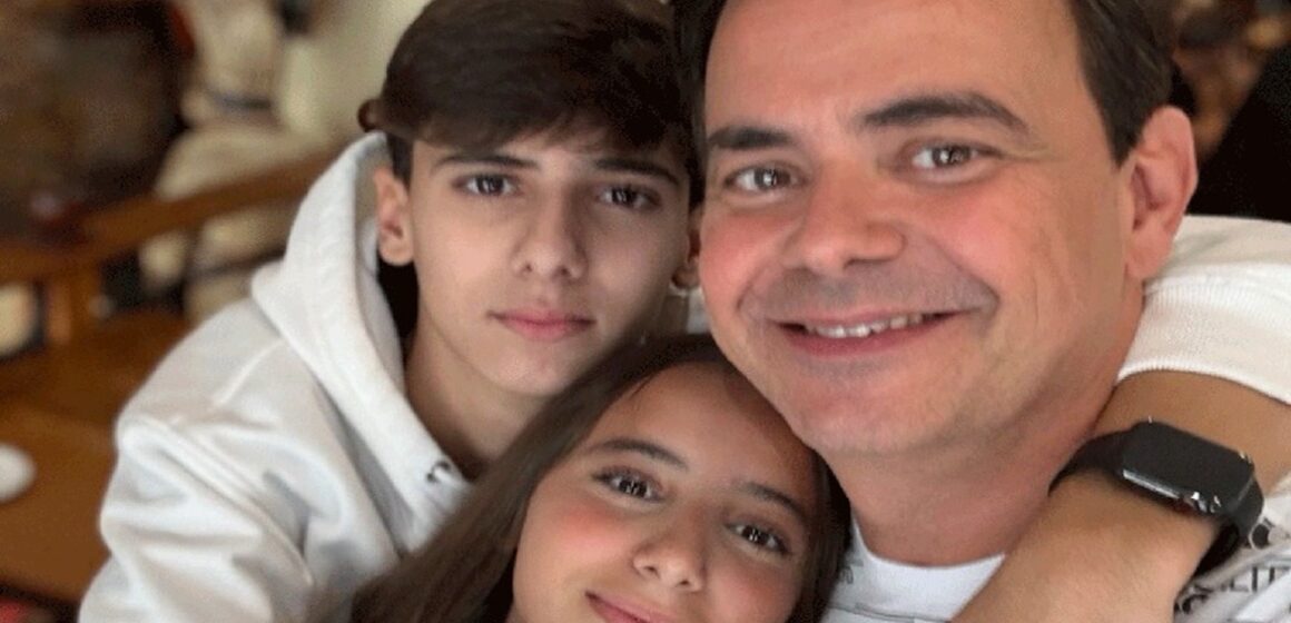 Humorista Carioca causa polêmica ao vetar livros escolares do filho: “Estou pagando”