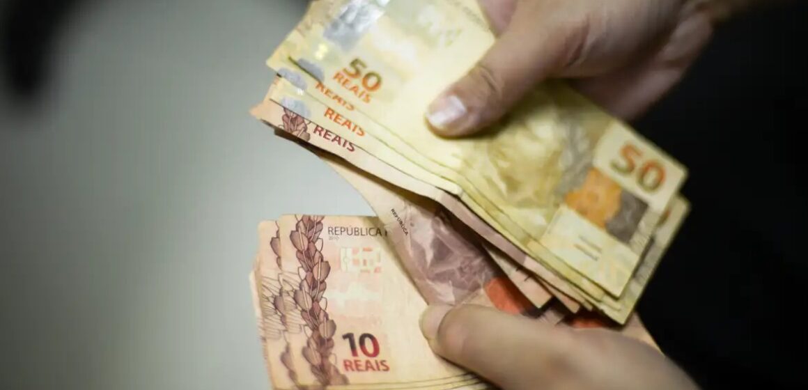 Disputa sobre IOF define quem pagará conta do ajuste fiscal de R$ 20,5 bi