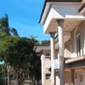 Mansão milionária de Edinho, filho de Pelé, está abandonada no Guarujá