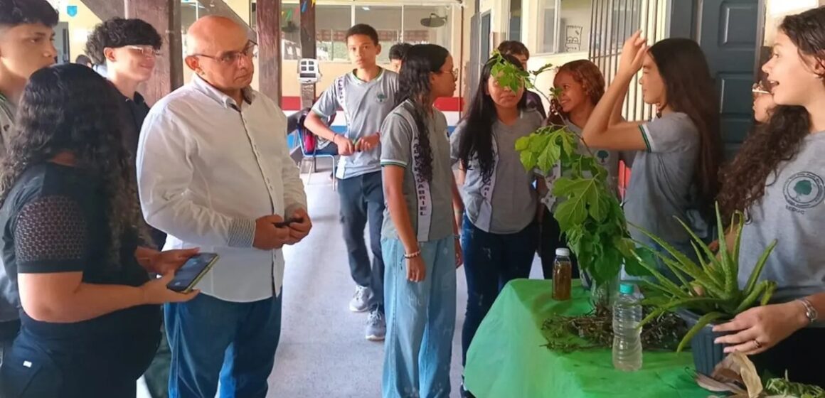 Escola estadual em Belém realiza “Mini COP 30” para preparar estudantes para conferência climática global