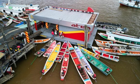 Atem inaugura primeiro posto flutuante na Ilha de Marajó