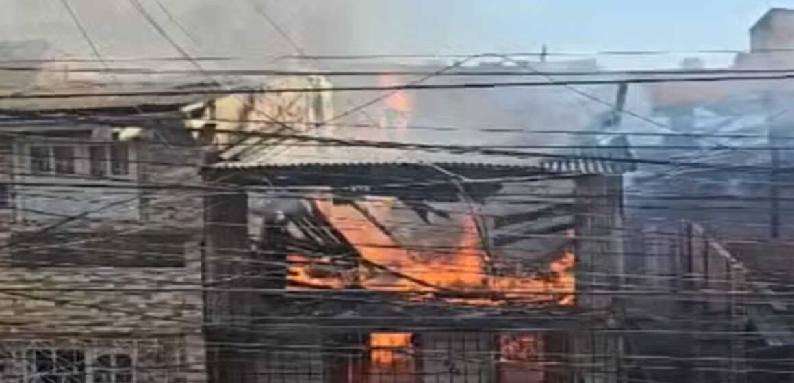 Casas na Cremação, em Belém, são atingidas por incêndio