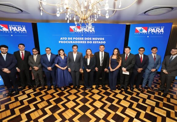 Governador empossa dez novos procuradores do Estado do Pará