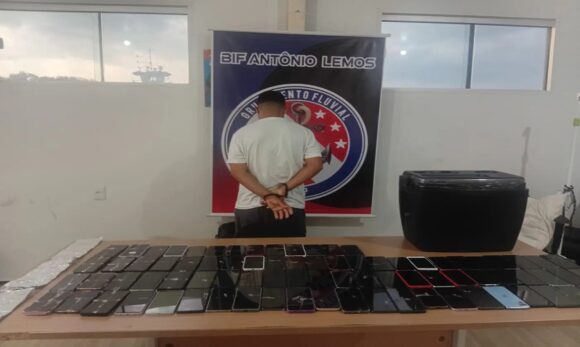 Base Fluvial apreende 82 celulares furtados e prende suspeito no Marajó