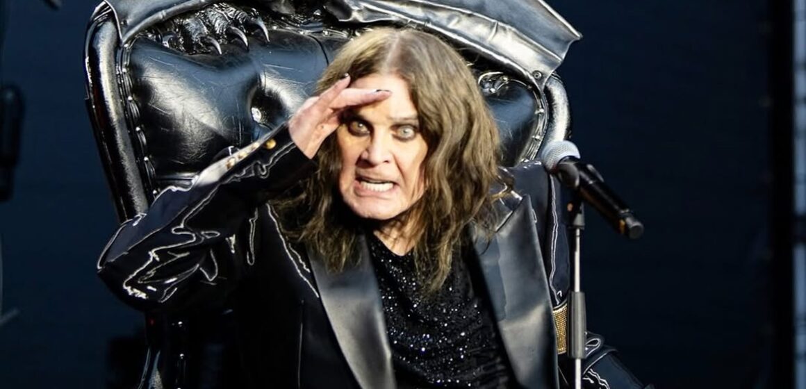 SaveClip.App_516881886_18515879755053754_1979618394476396091_n Black Sabbath arrecada US$ 190 milhões em show de despedida de Ozzy Osbourne